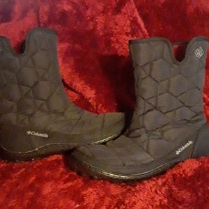 Columbia snow/ winter boot